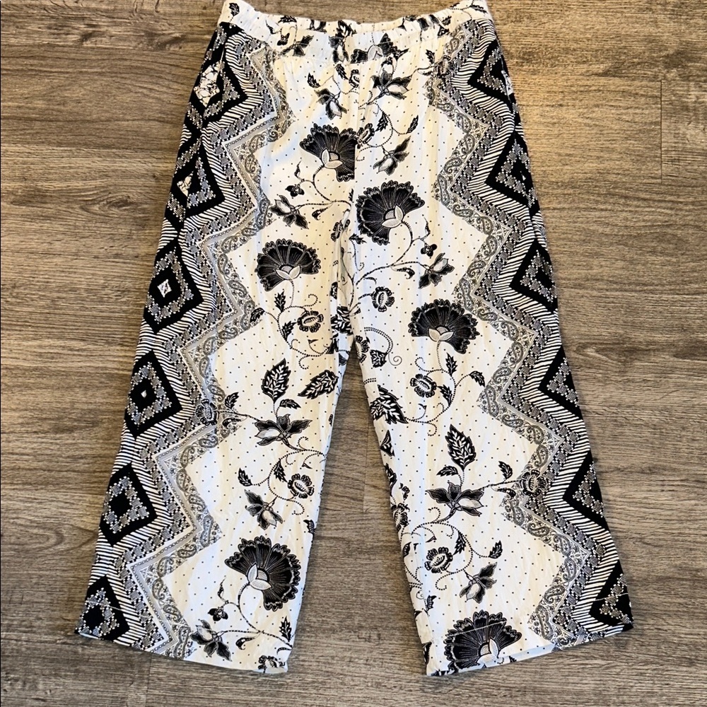 Anthropologie ett:twa Black White Floral Boho Cropped Pants Women’s S - Picture 2 of 9